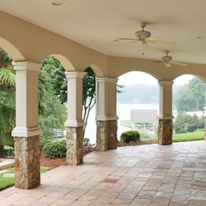 Meet your Posher, Douglas